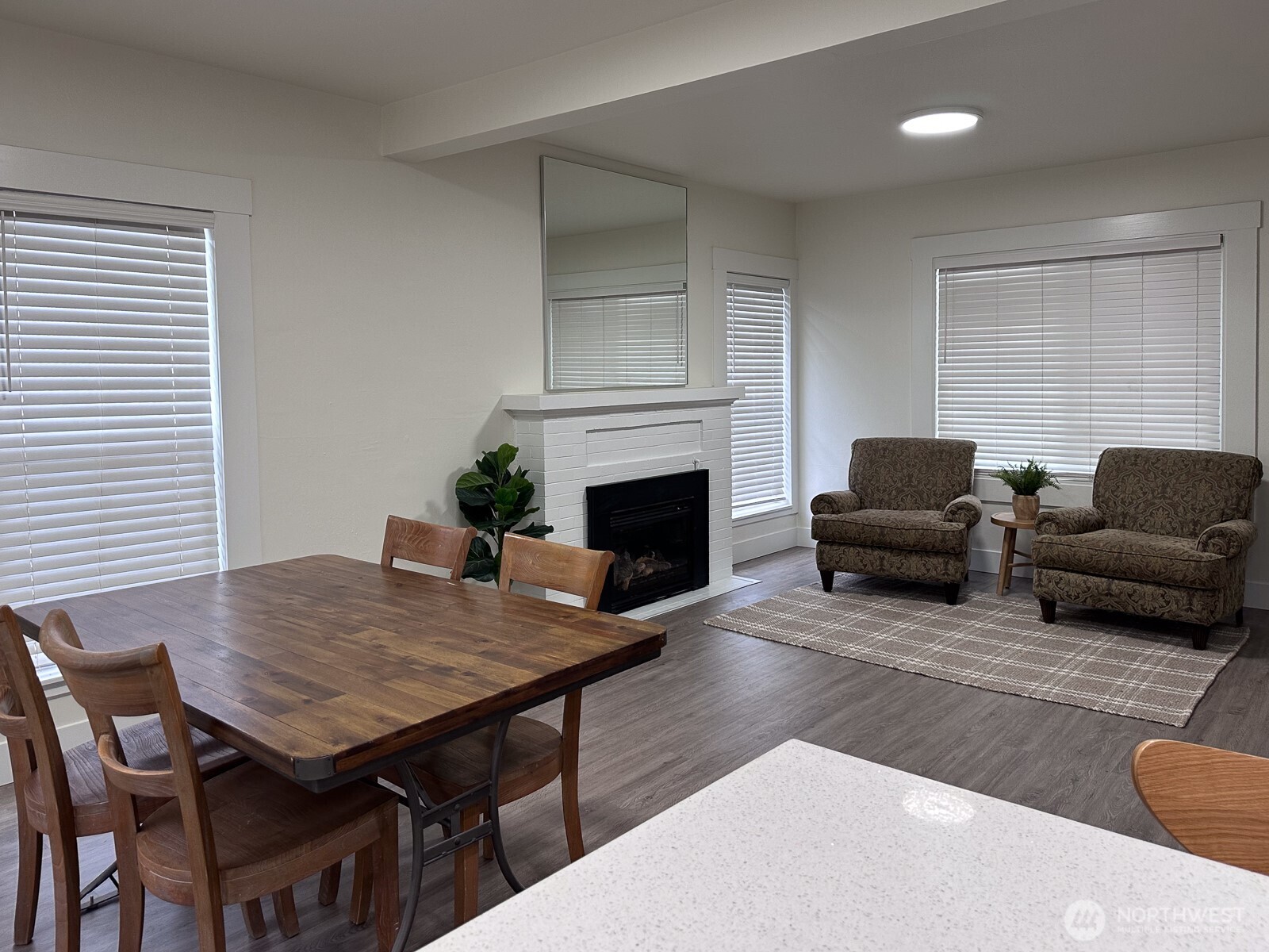2326 Mcdougall Avenue Property Photo 5