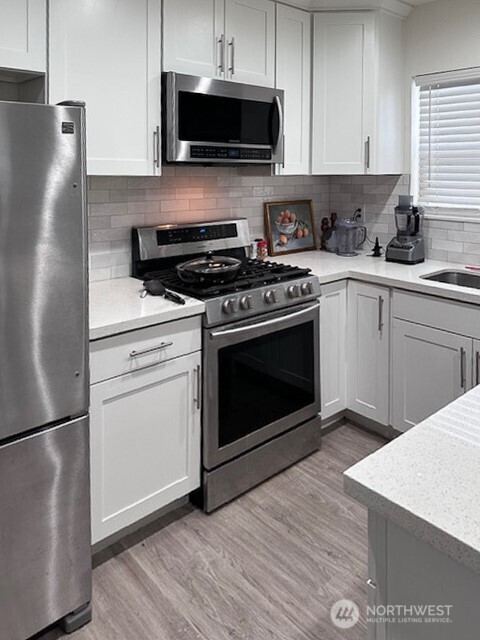 2326 Mcdougall Avenue Property Photo 6