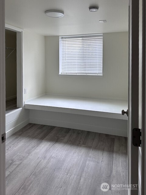 2326 Mcdougall Avenue Property Photo 18