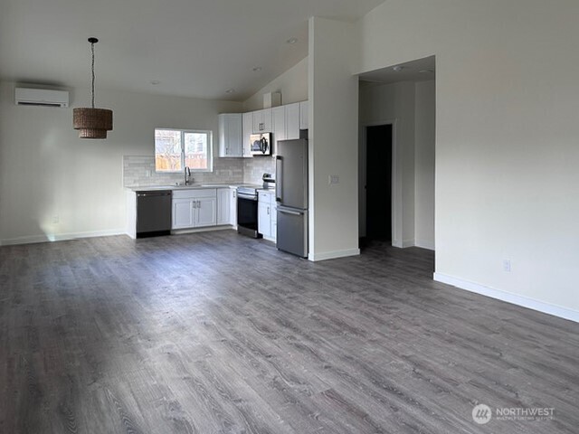 2326 Mcdougall Avenue Property Photo 27