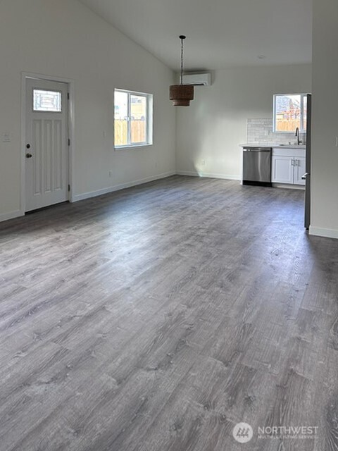 2326 Mcdougall Avenue Property Photo 30