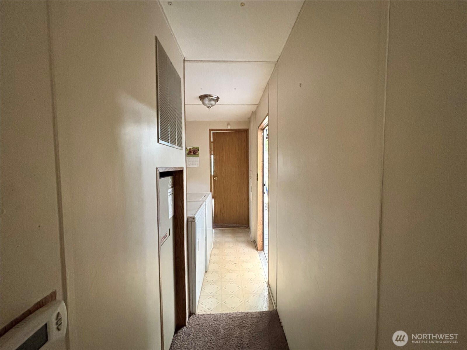 900 29th Street E14 Property Photo 11