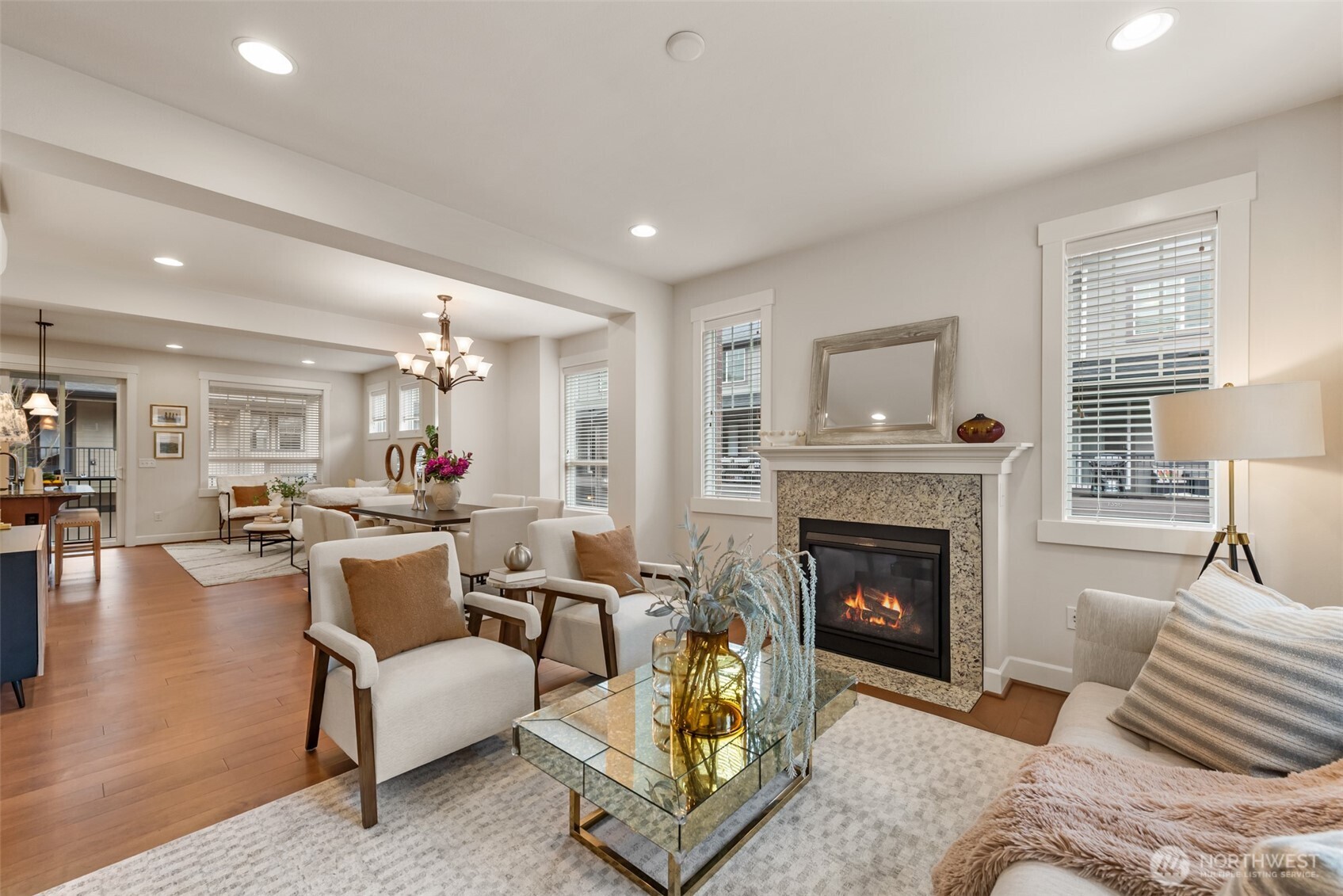 1321 Greenwich Walk Property Photo 3