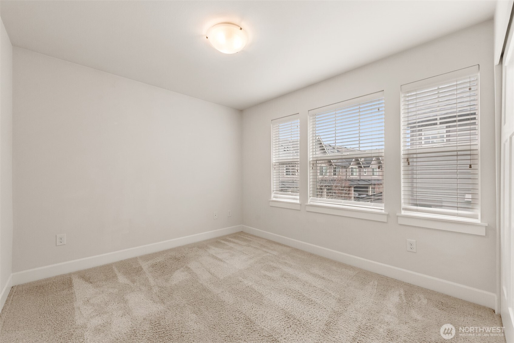 1321 Greenwich Walk Property Photo 18