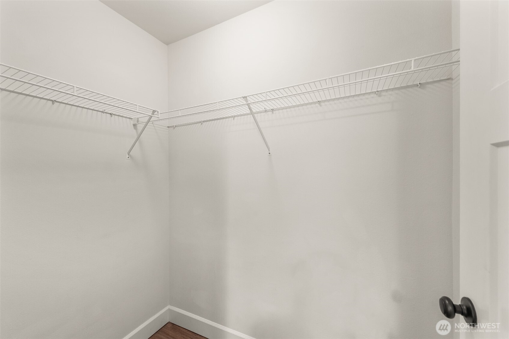 1321 Greenwich Walk Property Photo 25