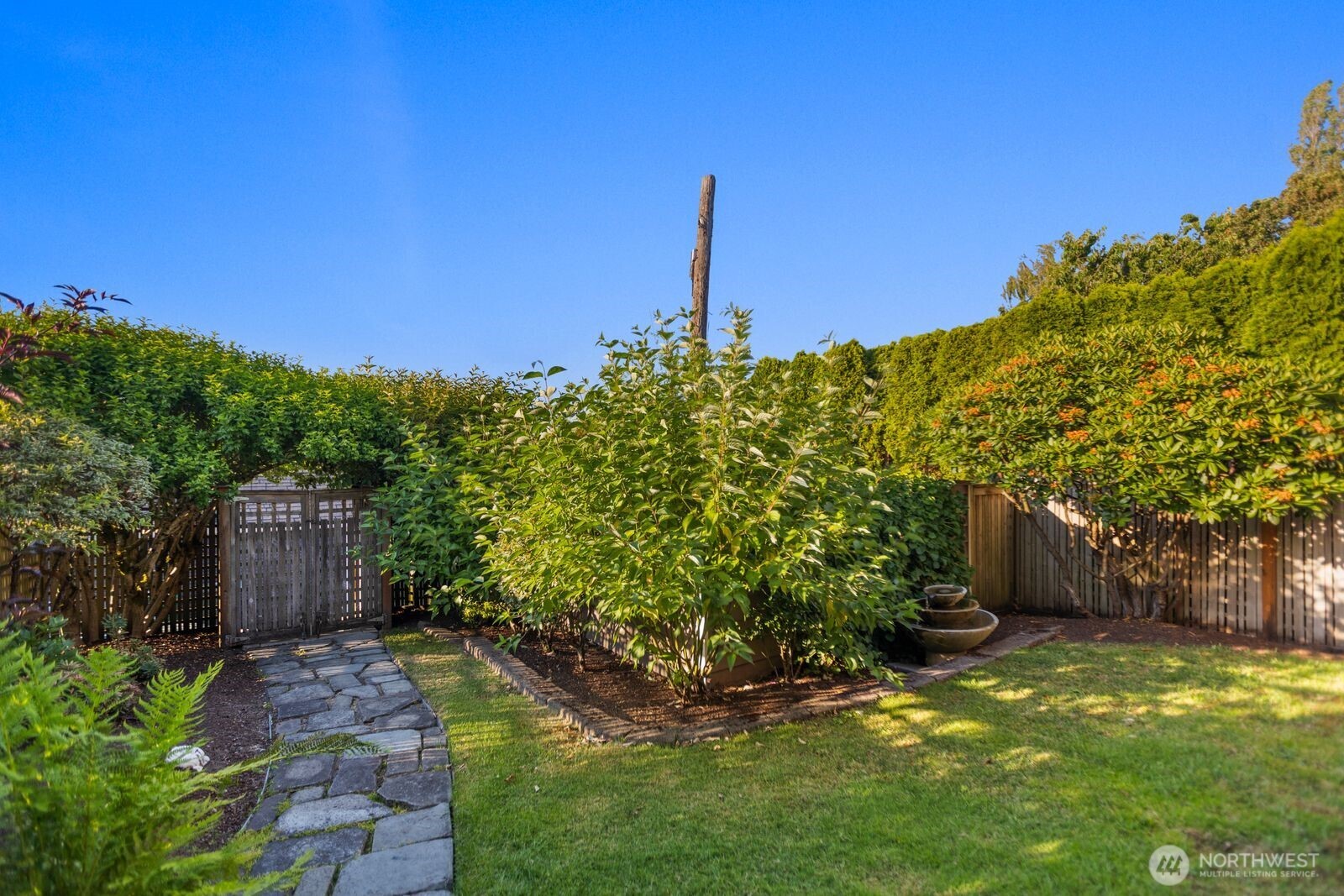 426 Smith Street Property Photo 30
