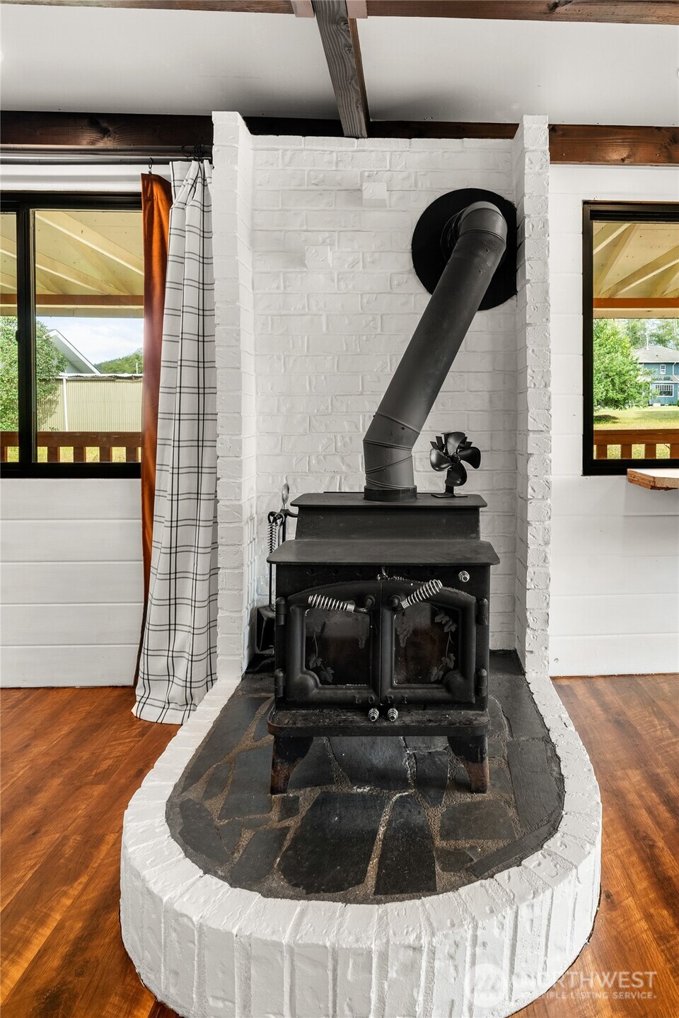 914 Garden Road Property Photo 9