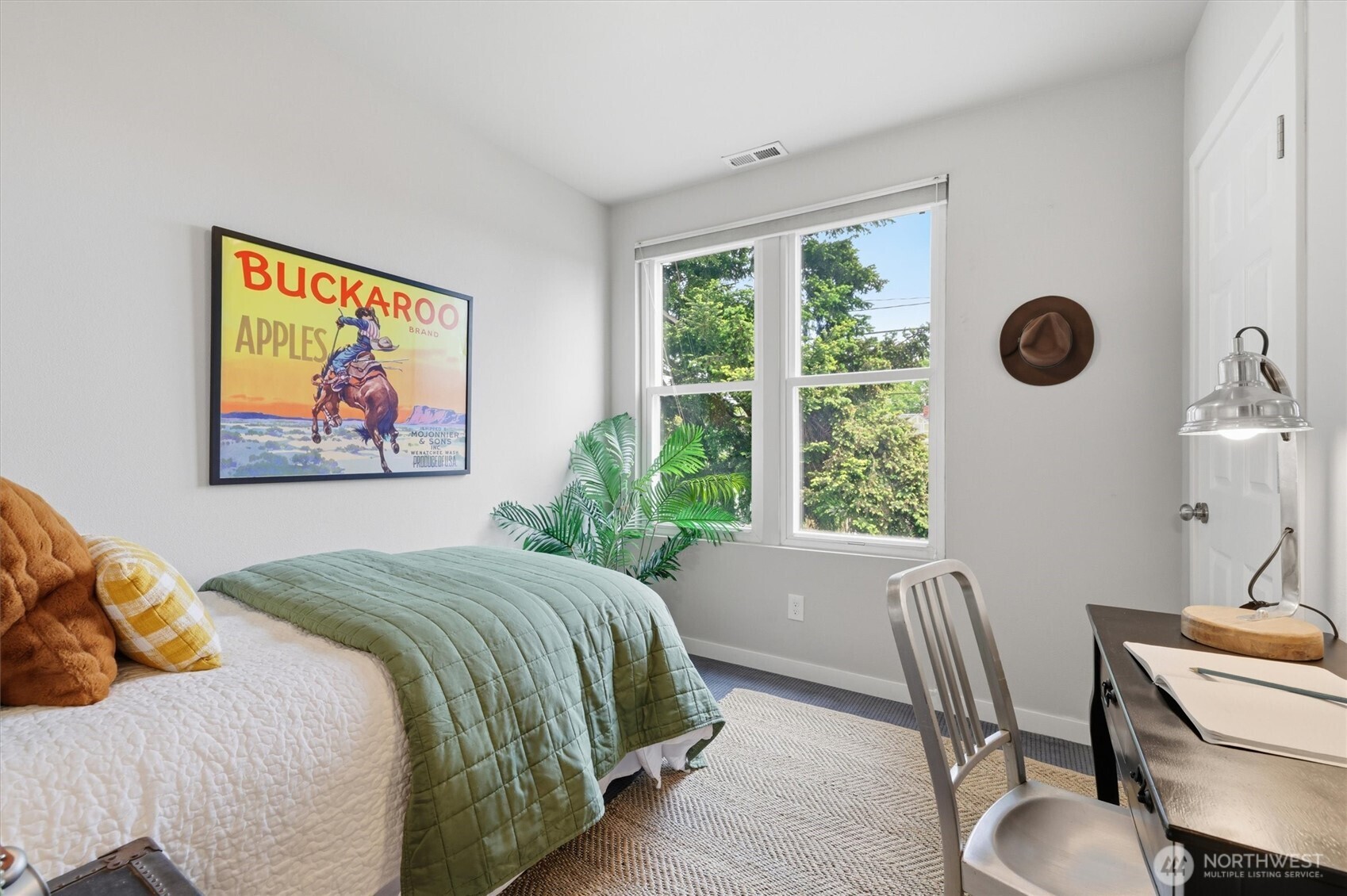 6211 Carleton Avenue Property Photo 25