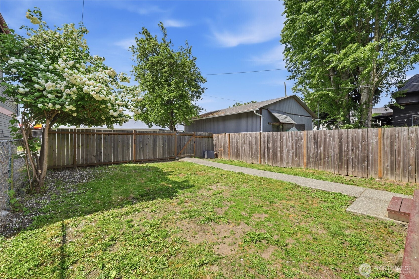 6211 Carleton Avenue Property Photo 29