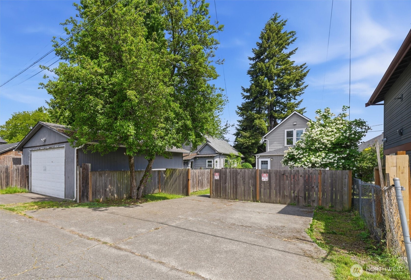 6211 Carleton Avenue Property Photo 31