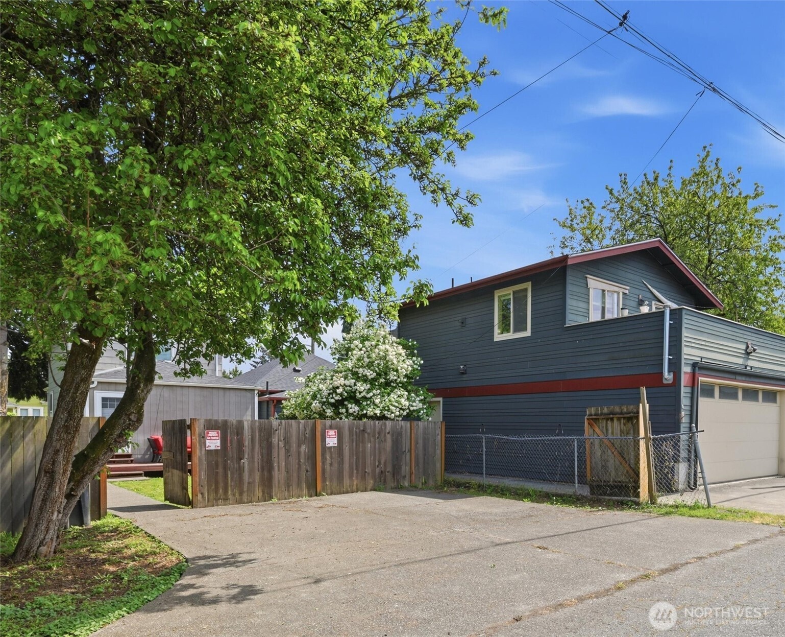 6211 Carleton Avenue Property Photo 32