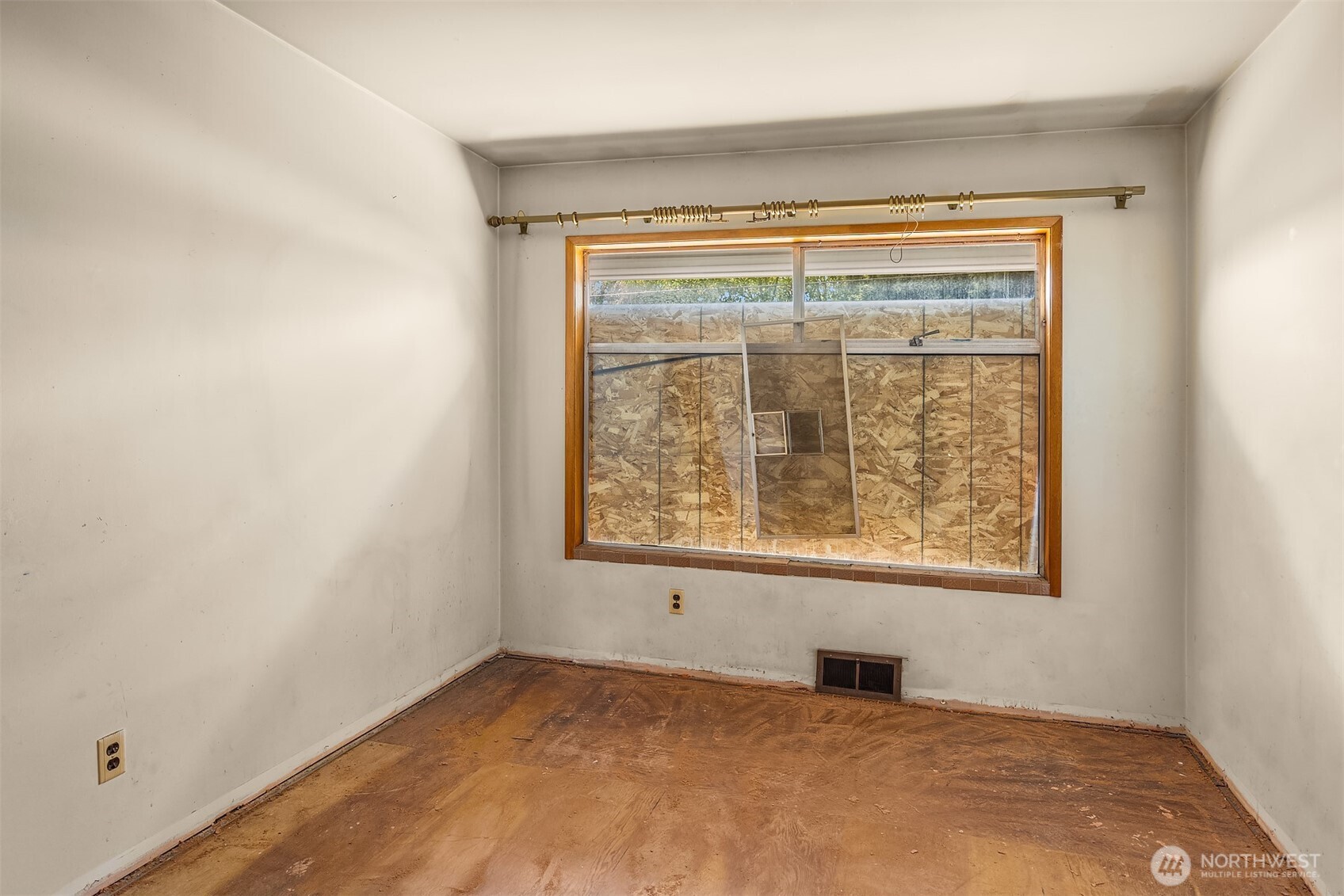 941 N 103rd Street Property Photo 7