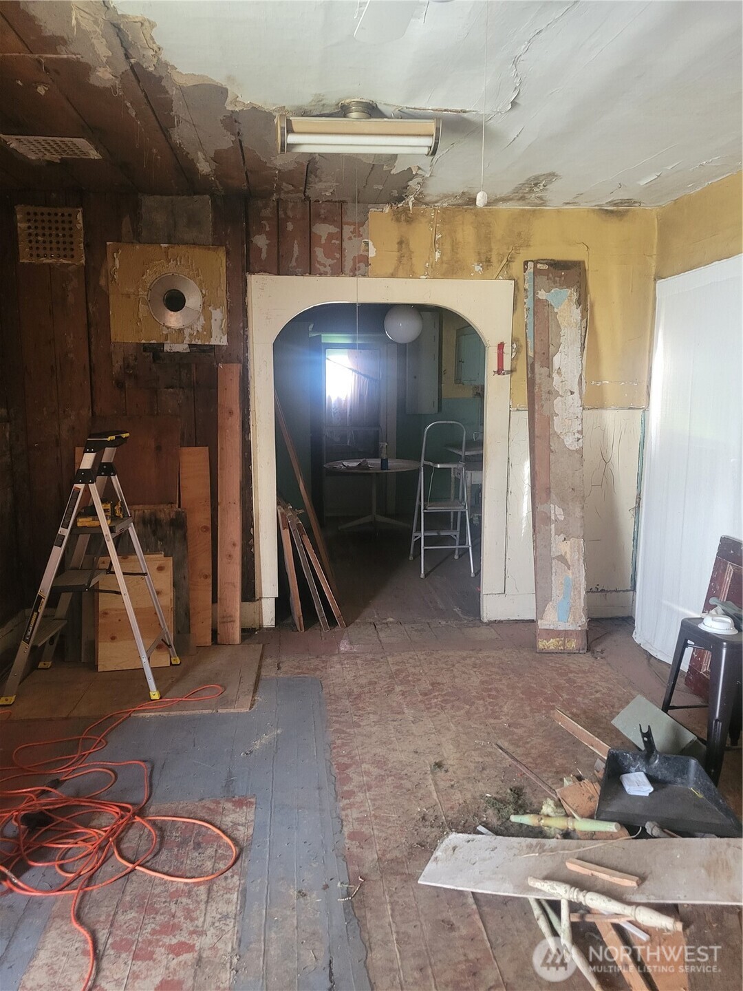 218 S 2nd Street Property Photo 9