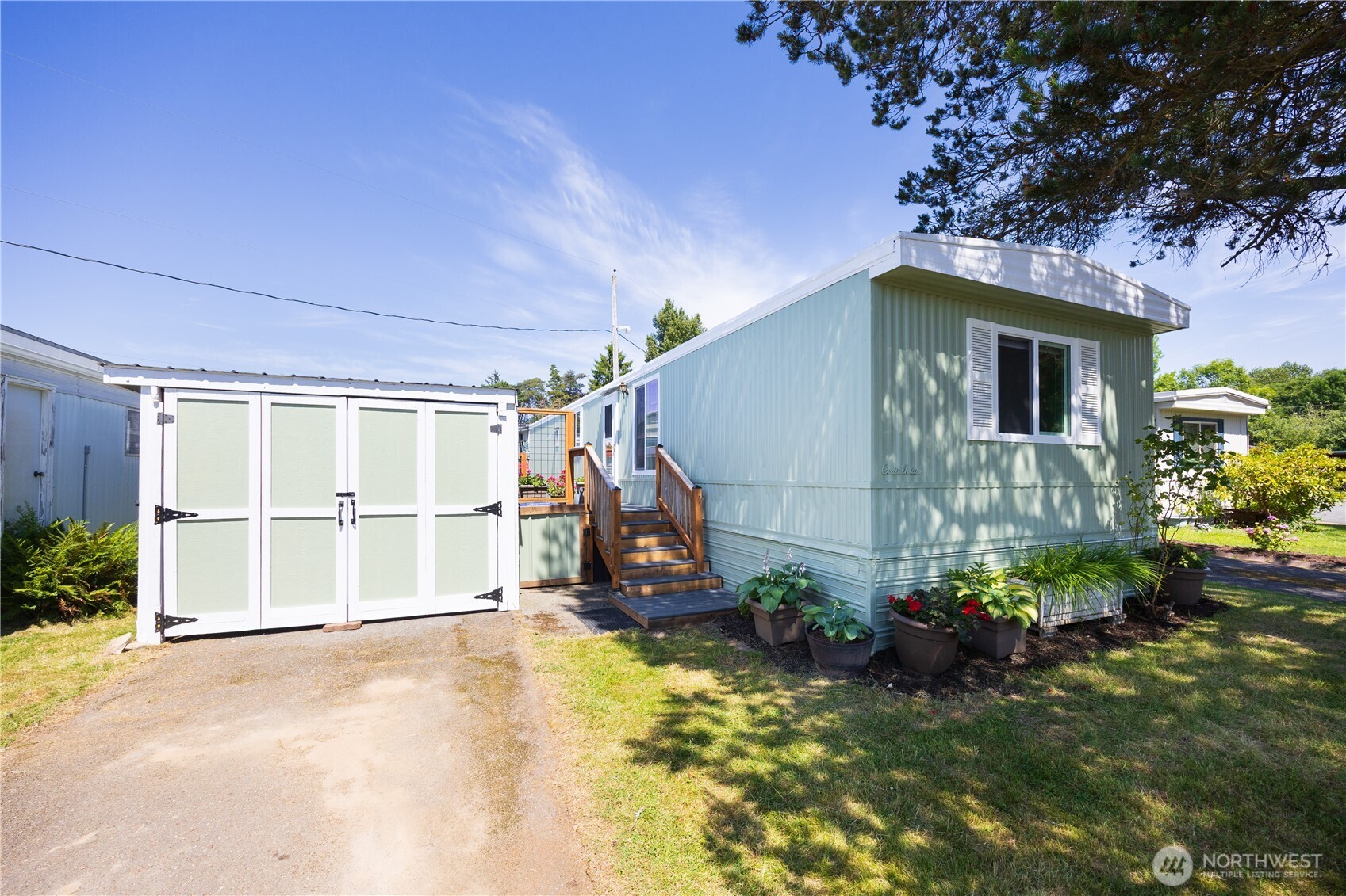 2400 Donovan Avenue 35 Property Photo 1
