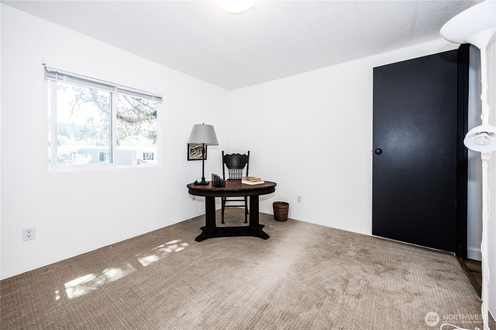 2400 Donovan Avenue 35 Property Photo 15