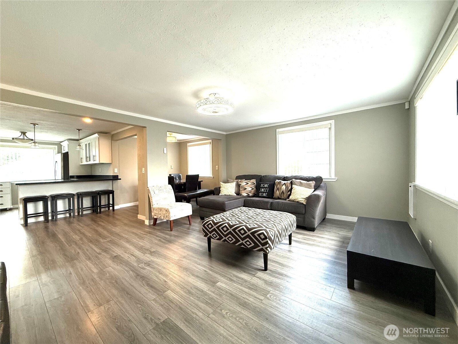 11829 76 Avenue Property Photo 2