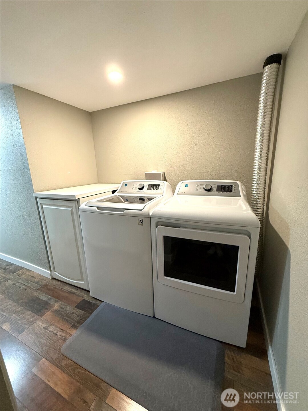 11829 76 Avenue Property Photo 23