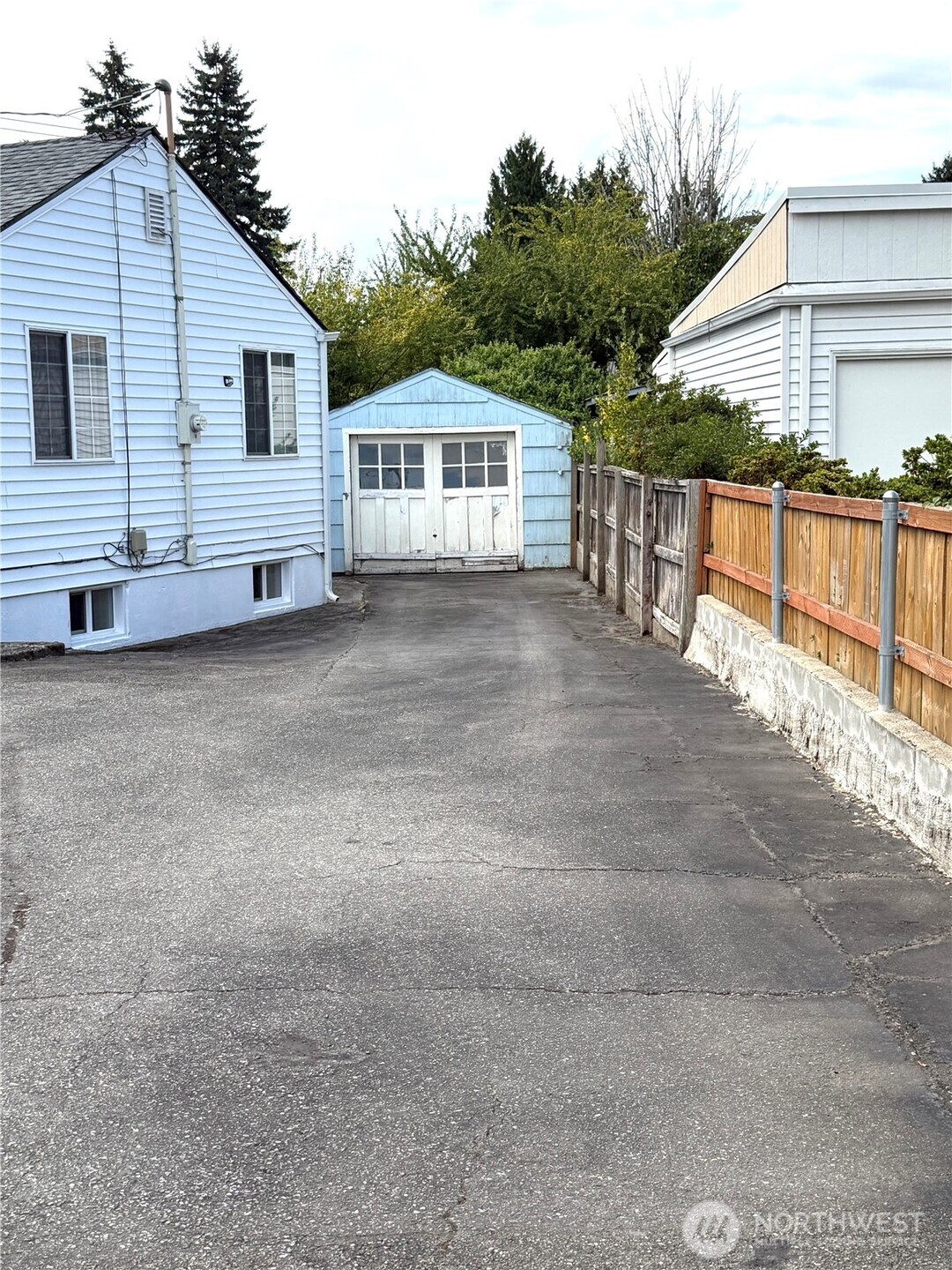 11829 76 Avenue Property Photo 26