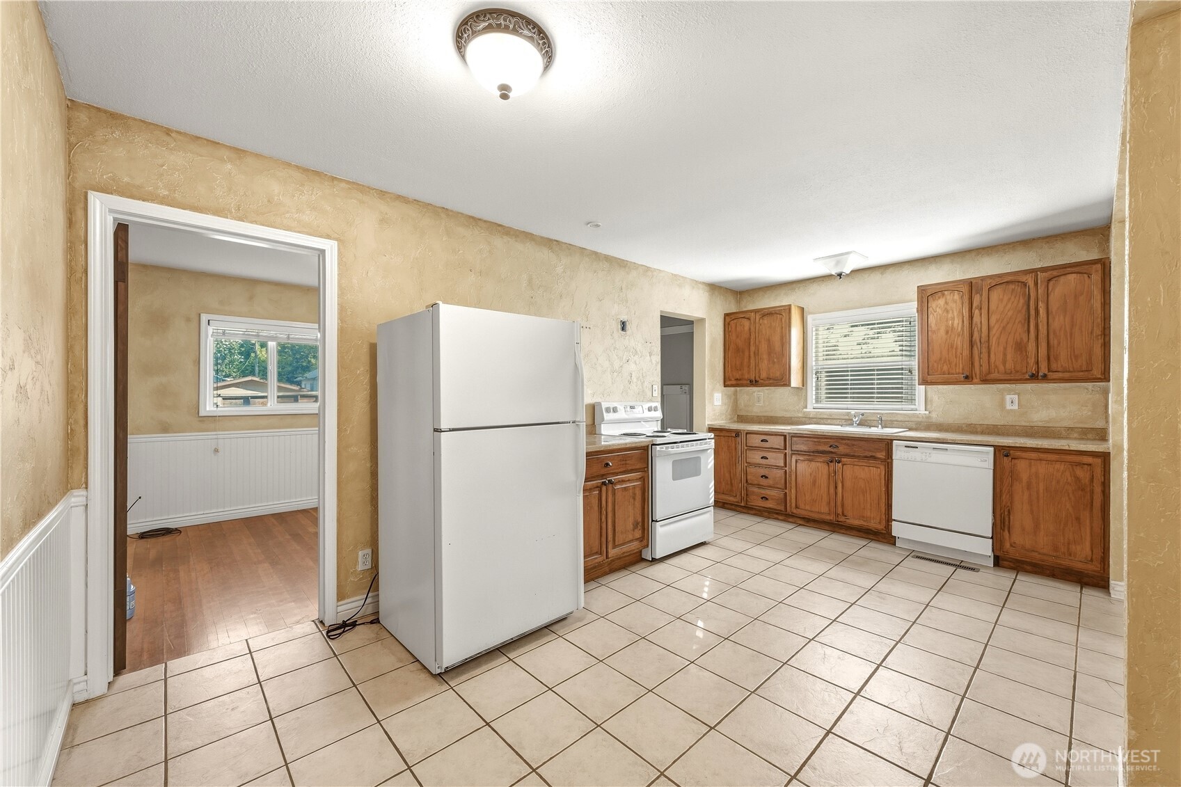 607 Locust Street Property Photo 11