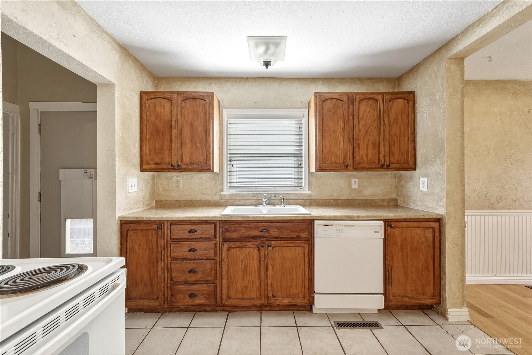 607 Locust Street Property Photo 12