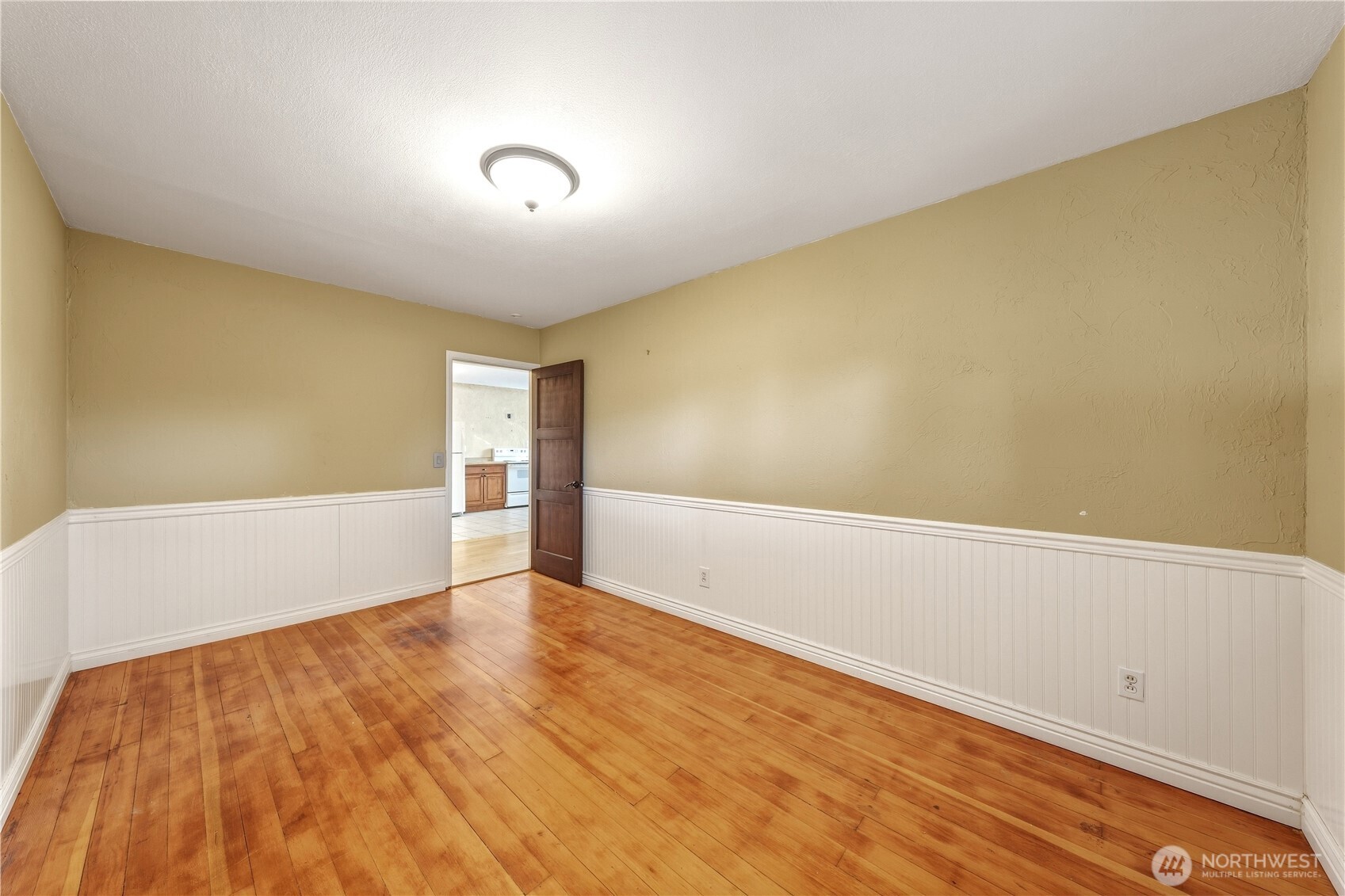 607 Locust Street Property Photo 15