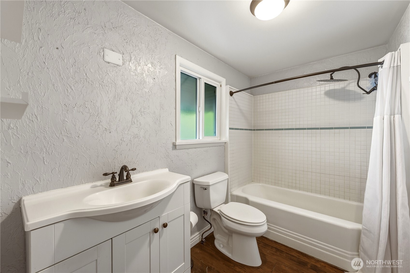 607 Locust Street Property Photo 17