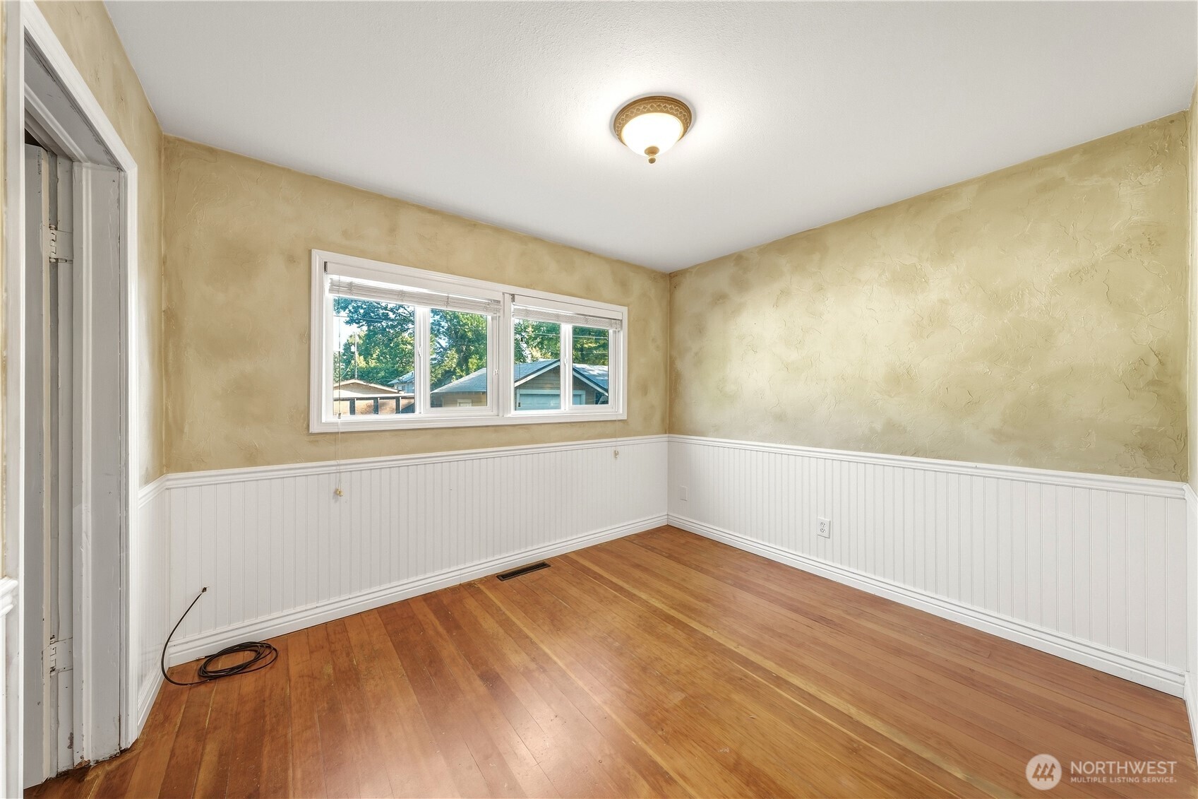 607 Locust Street Property Photo 19