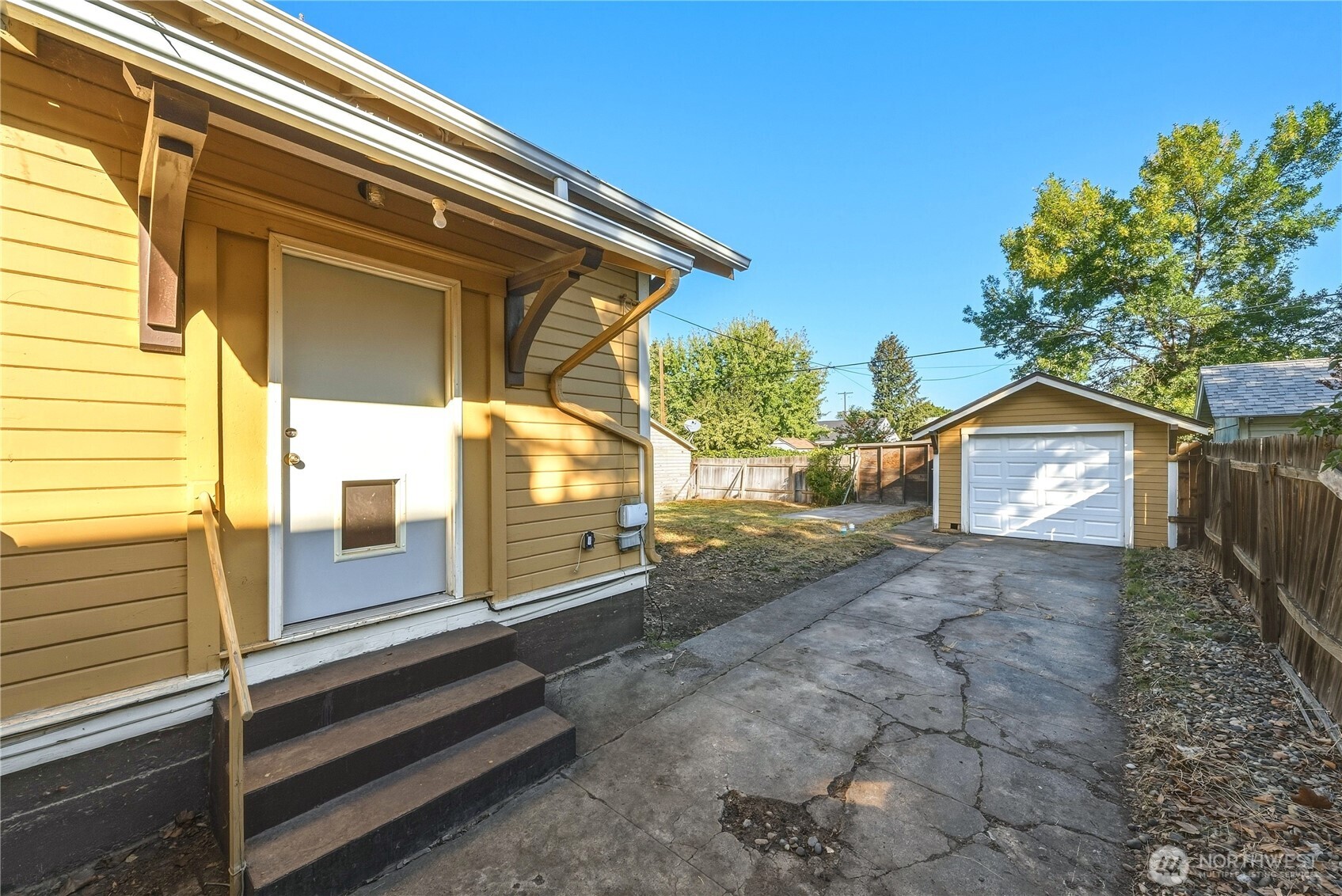607 Locust Street Property Photo 26
