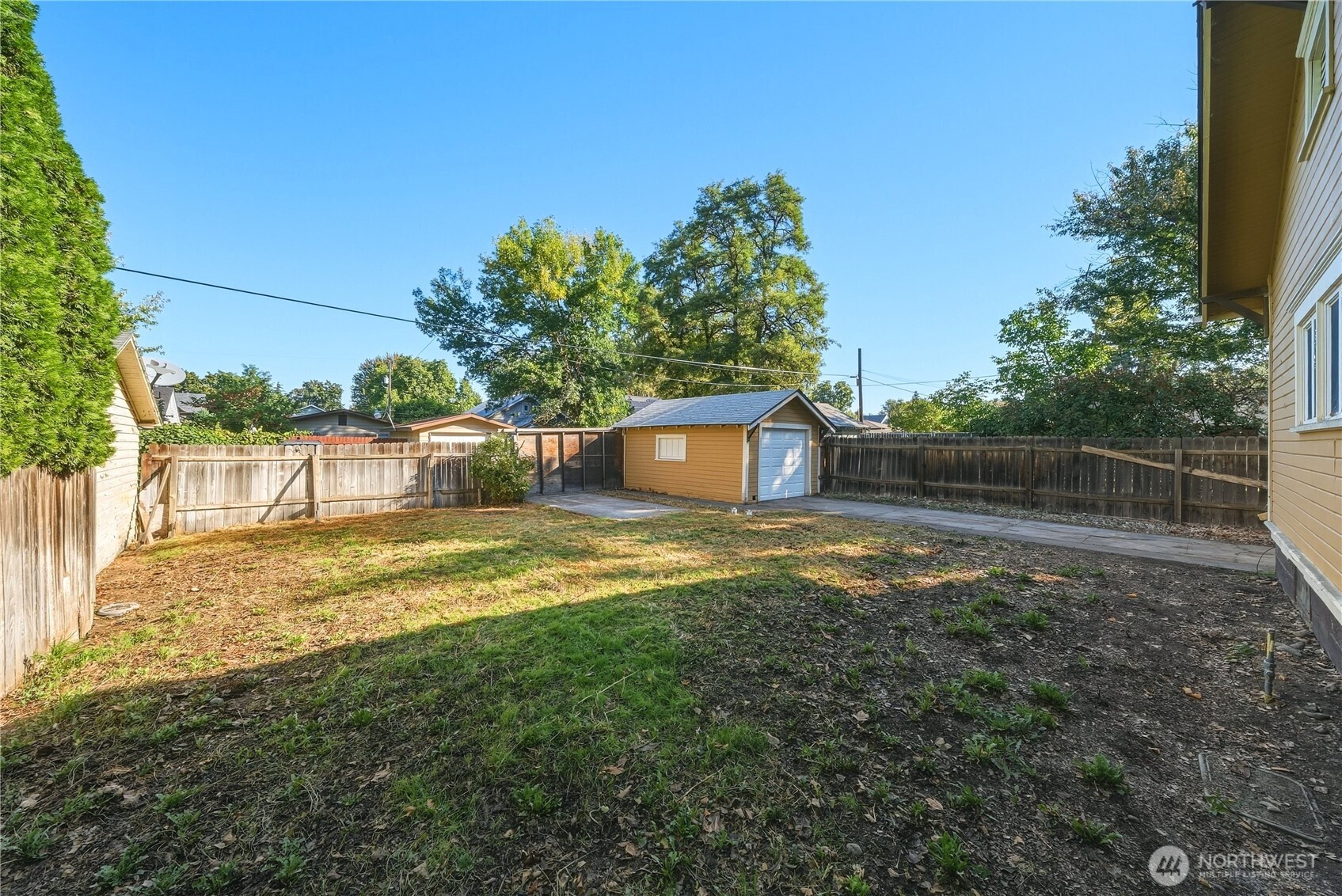 607 Locust Street Property Photo 29