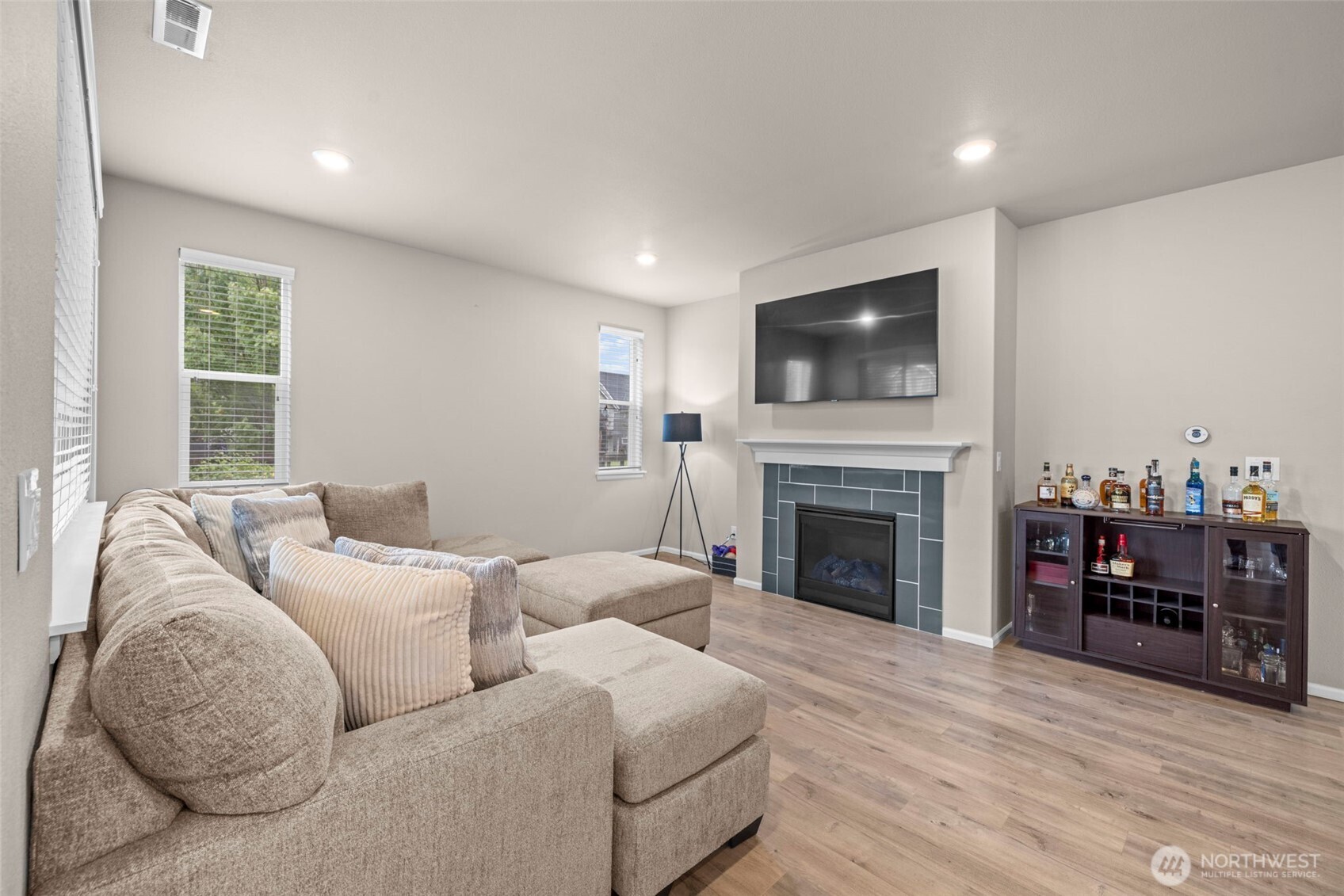 32898 Pine Avenue Property Photo 11