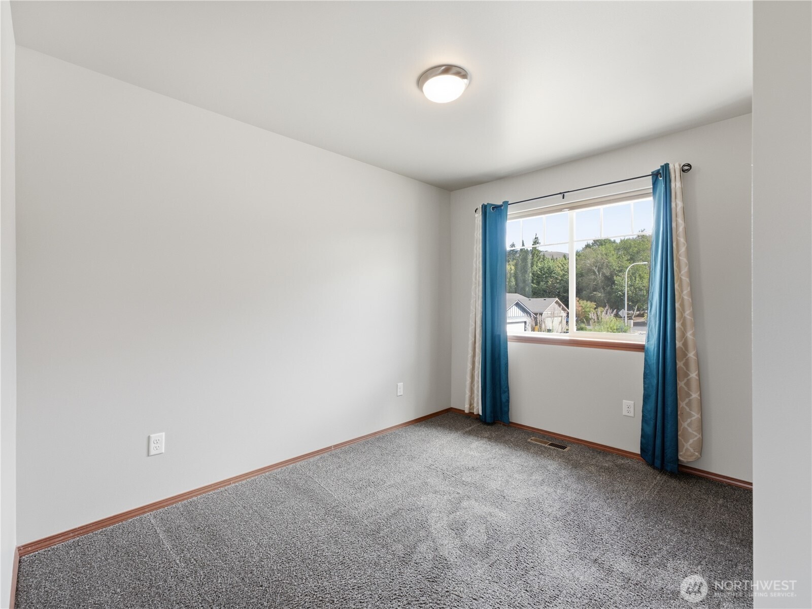 123 Nw Porters Court Property Photo 22