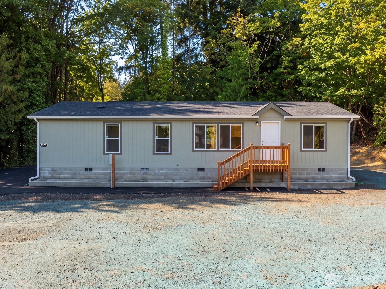 1920 Grade Street Property Photo 1
