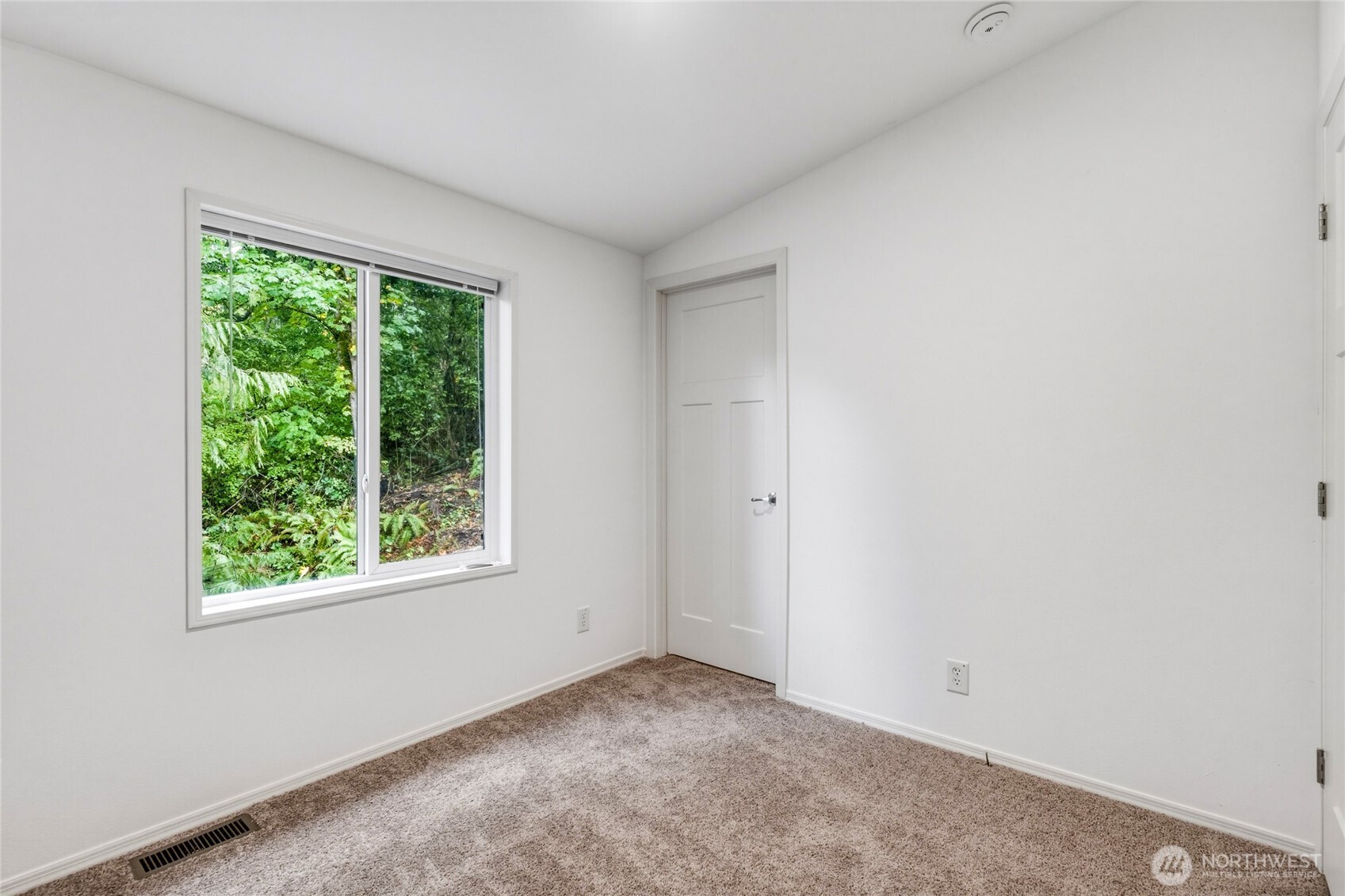 1920 Grade Street Property Photo 32