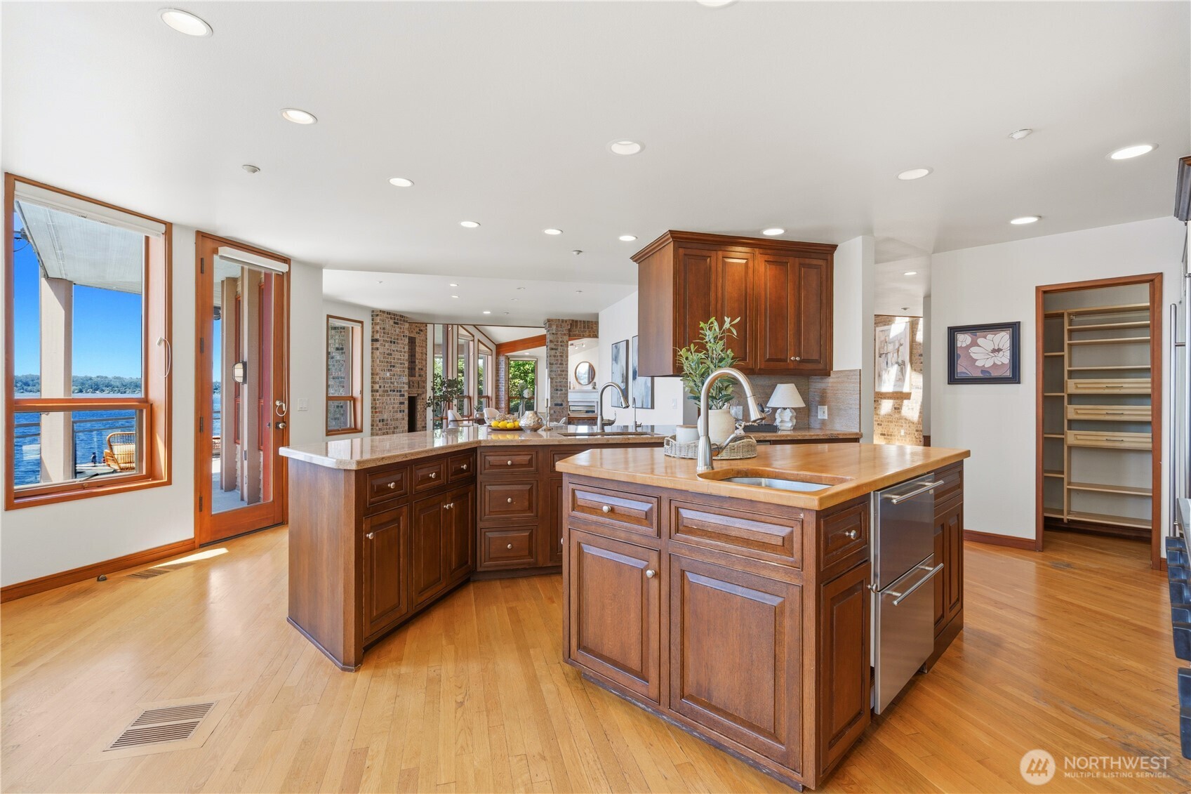 8279 W Mercer Way Property Photo 16