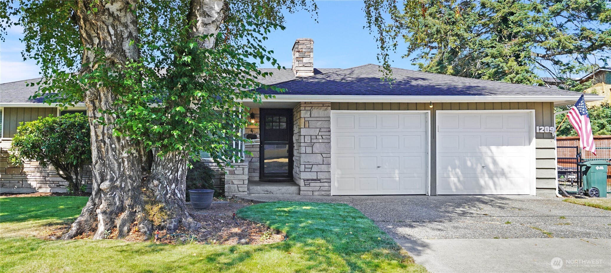 1209 10th Avenue Property Photo 1