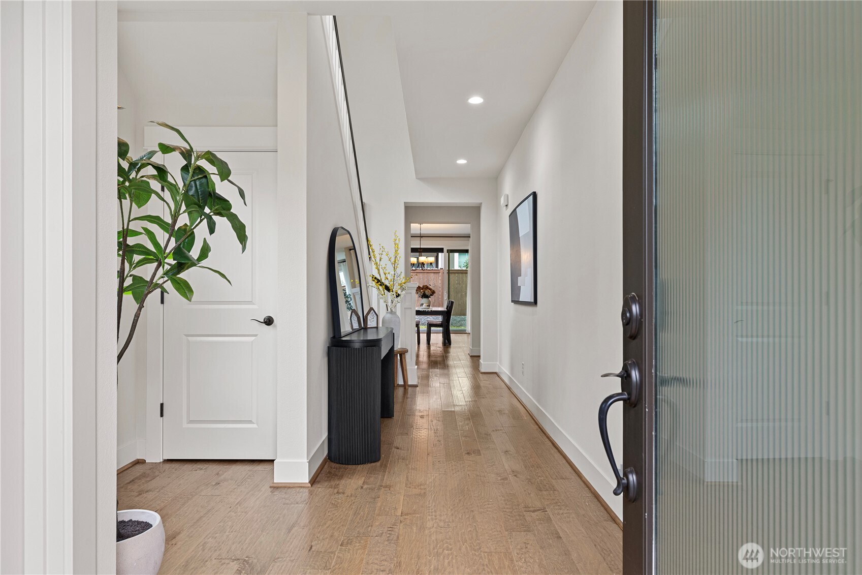 1431 243rd Place Property Photo 4