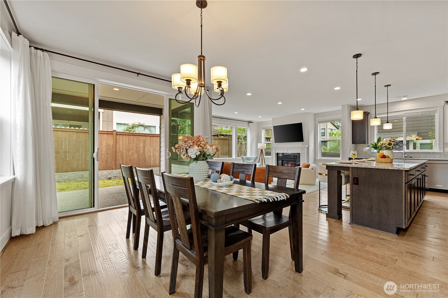 1431 243rd Place Property Photo 6