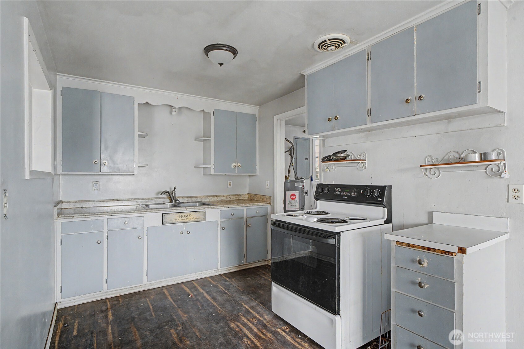 912 W Loop Drive Property Photo 16