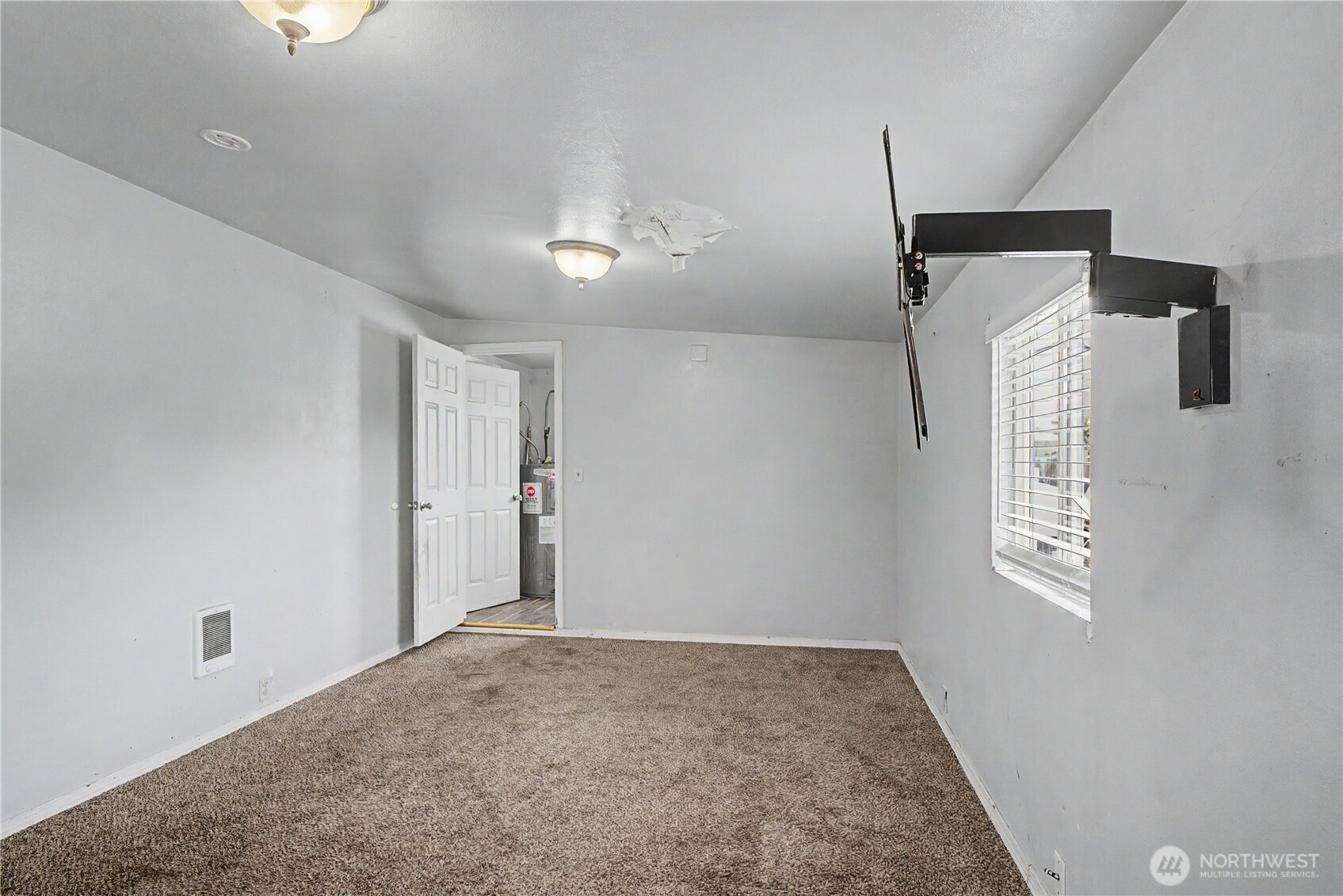 912 W Loop Drive Property Photo 20