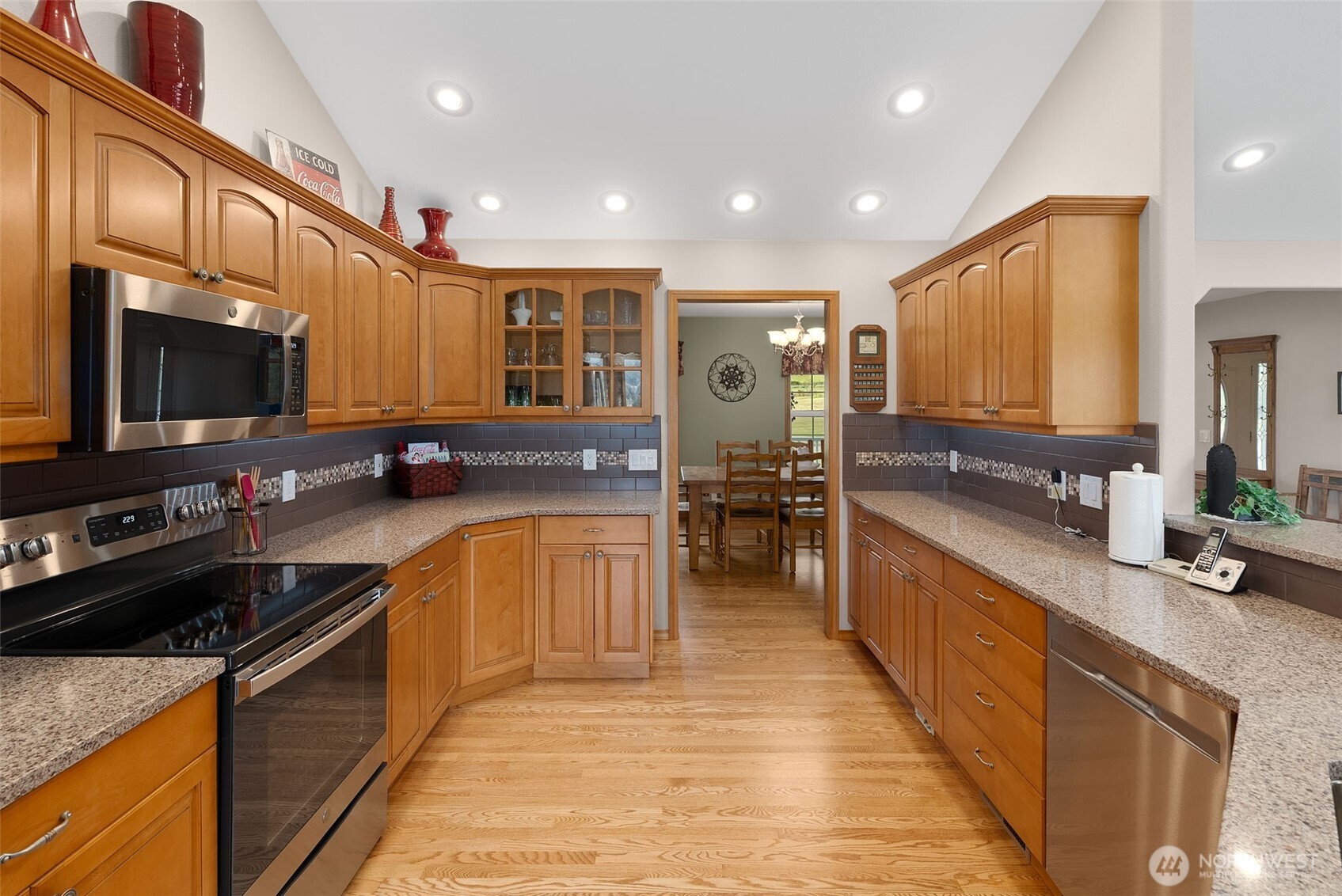 15 Penny Lane Property Photo 12