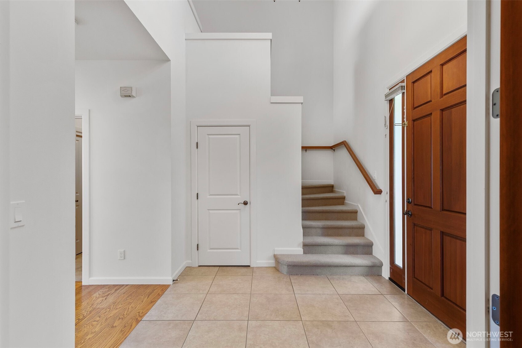 11543 Ne Skyward Loop Property Photo 18
