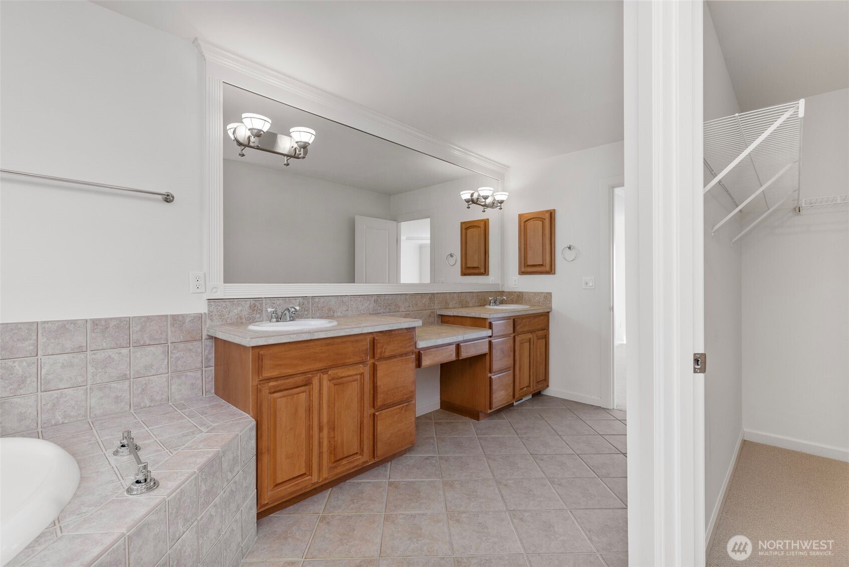 11543 Ne Skyward Loop Property Photo 22