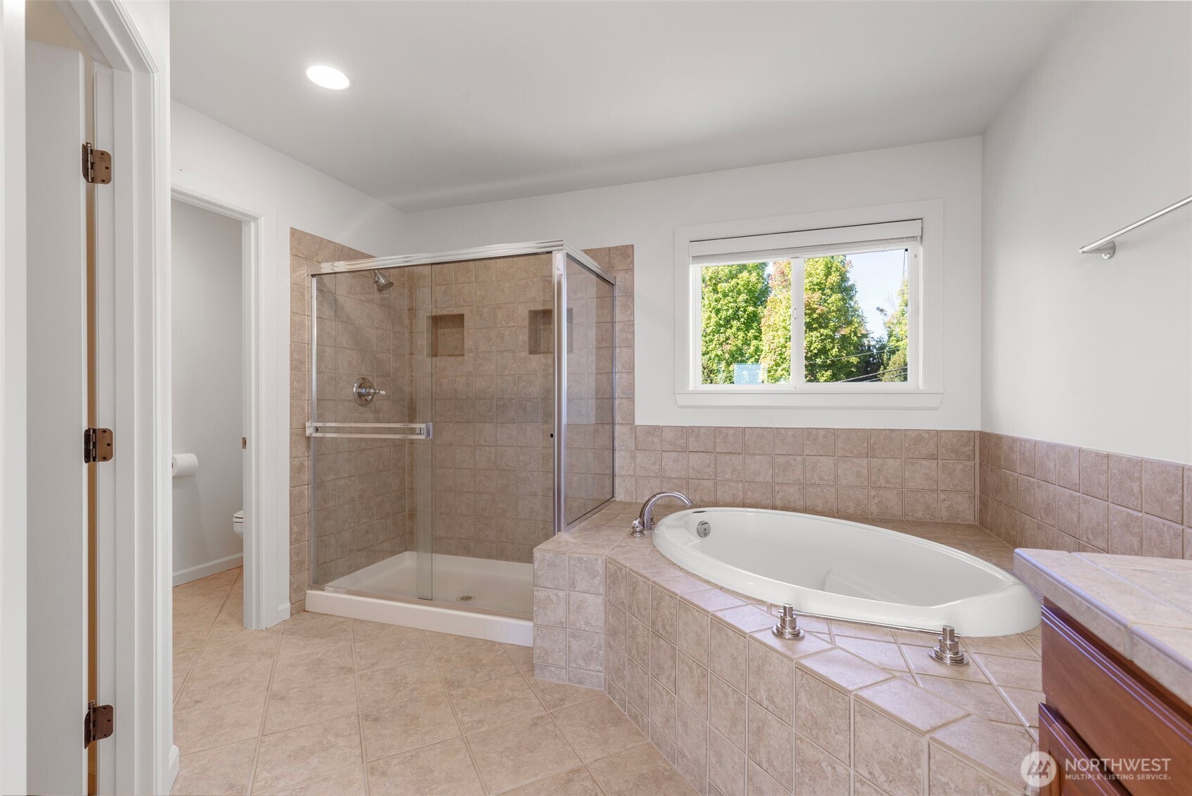 11543 Ne Skyward Loop Property Photo 23