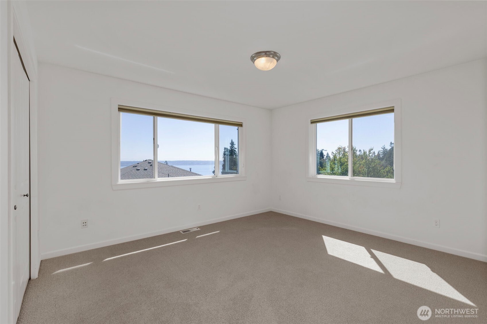 11543 Ne Skyward Loop Property Photo 25