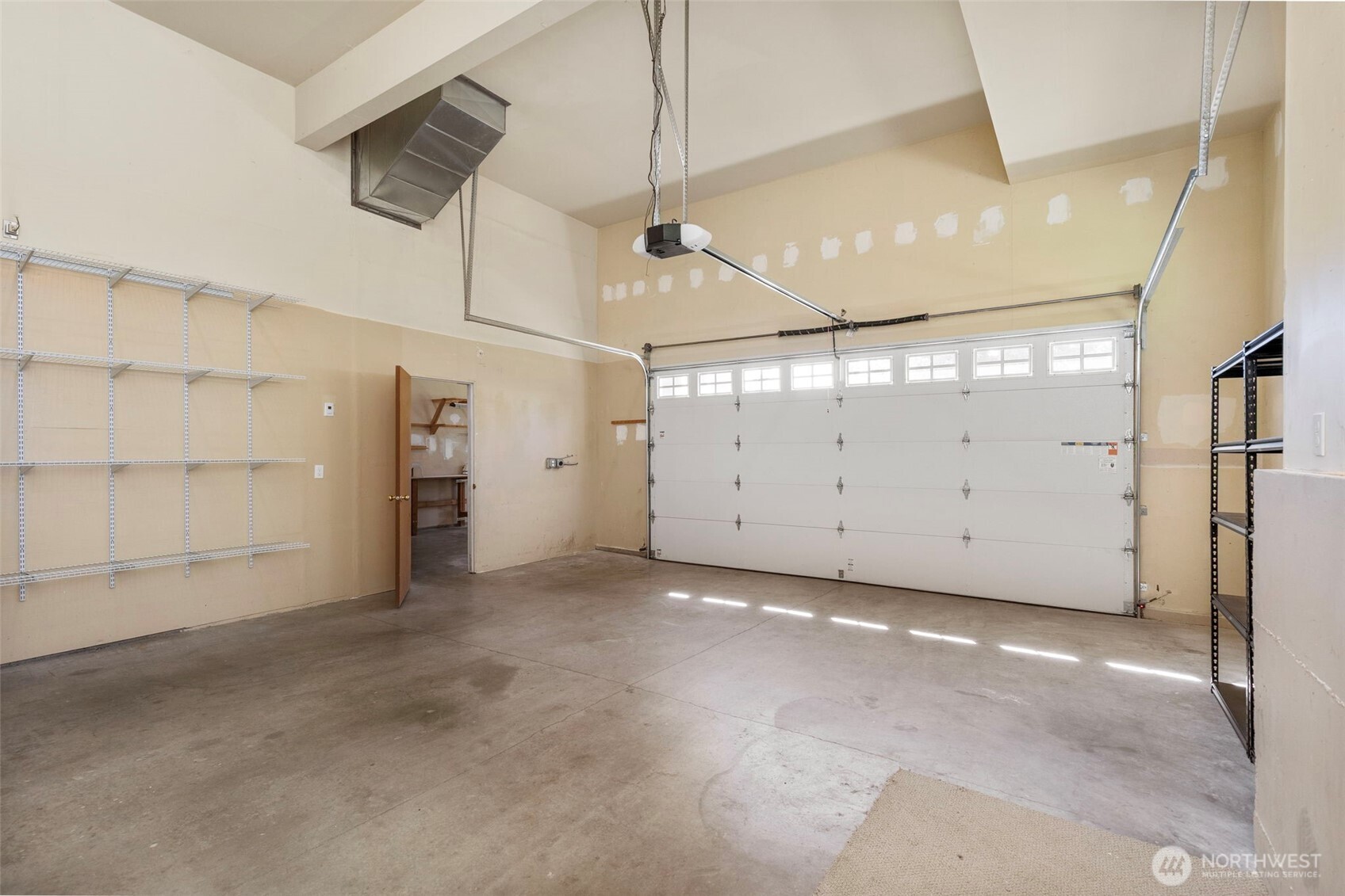 11543 Ne Skyward Loop Property Photo 30