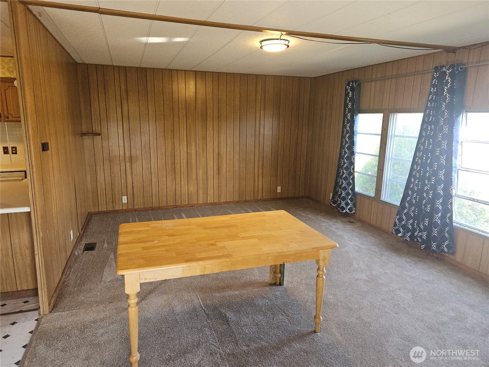 4720 W Davis Road Property Photo 6