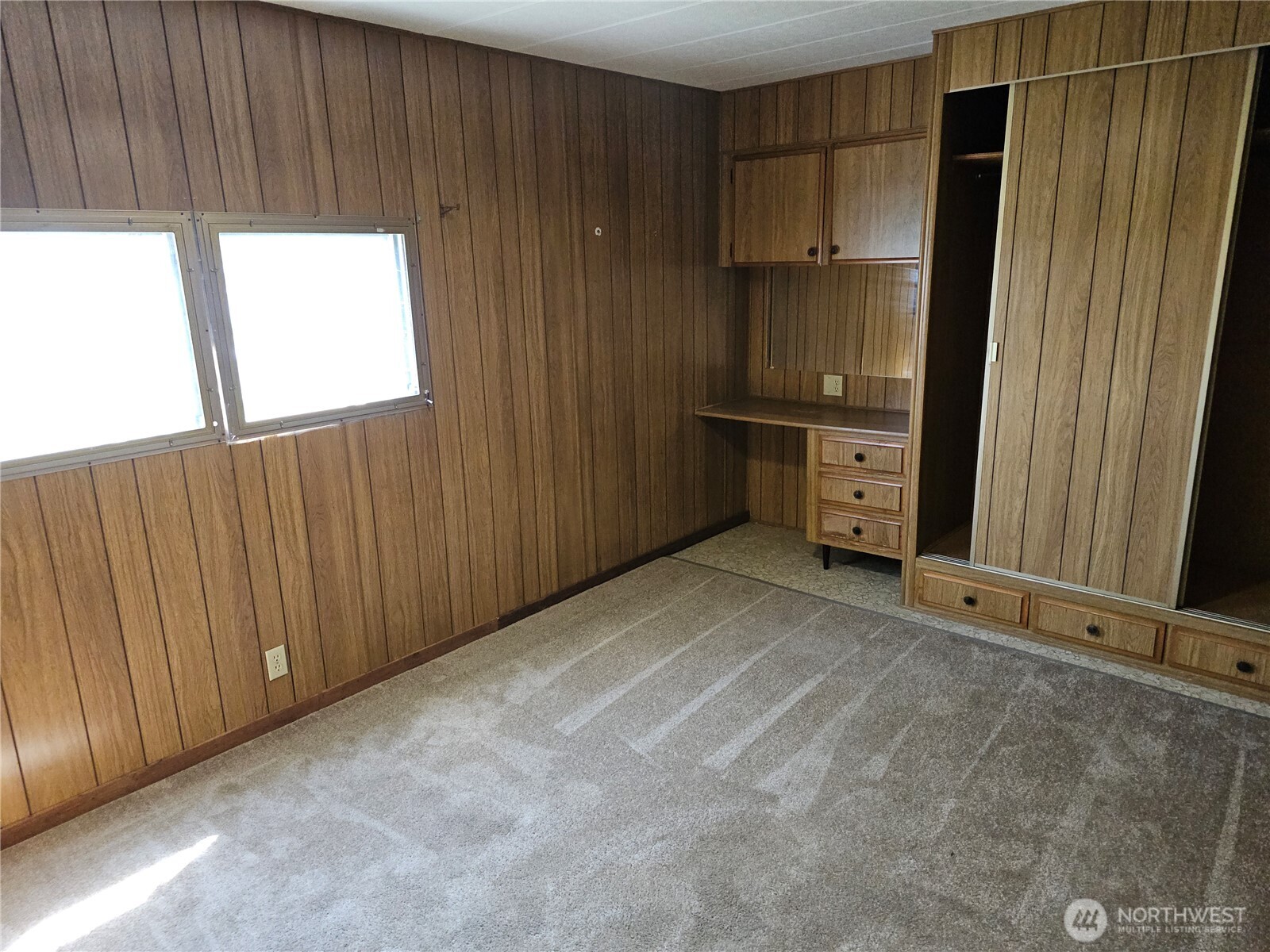 4720 W Davis Road Property Photo 9