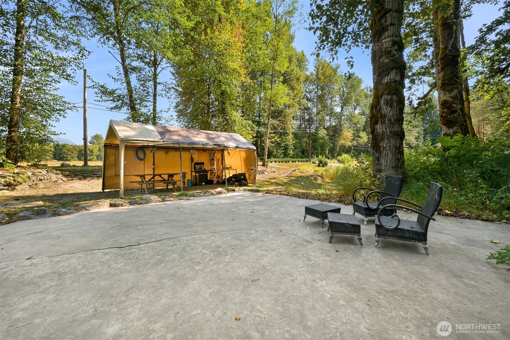 9364 Thunderbird Lane Property Photo 4