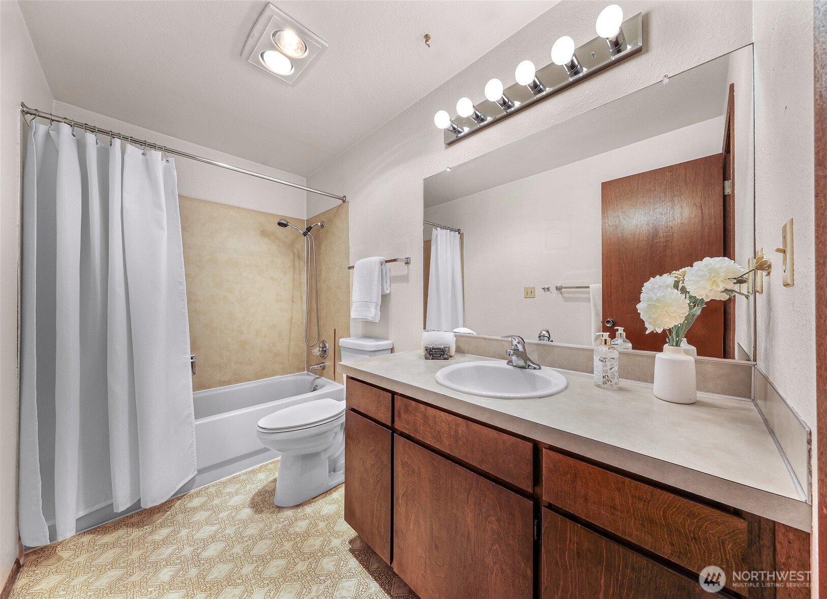 5963 Longdin Road Property Photo 12