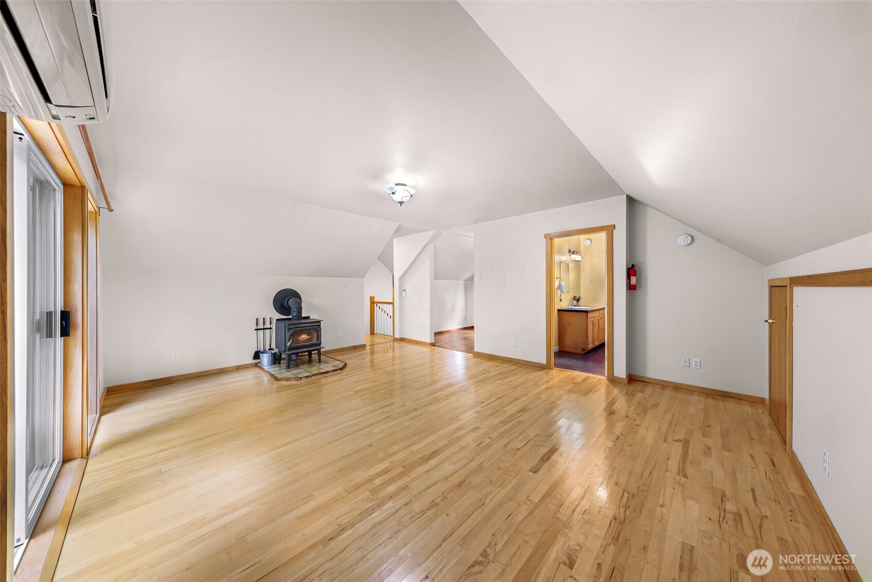 2913 Broad Street Property Photo 24